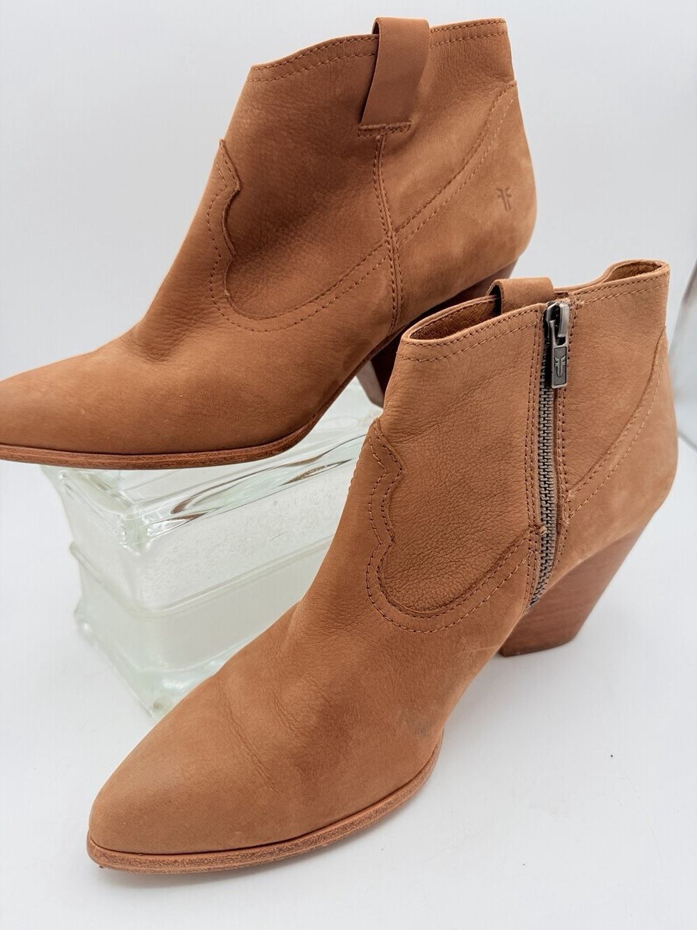 Frye Reina Leather Western Ankle Booties Heeled Side Zip Boots Women’s Size 10M